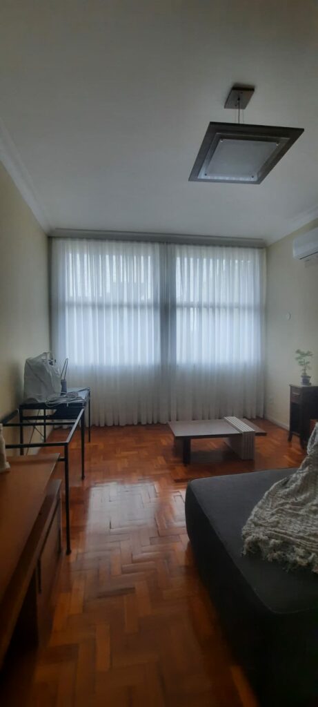 Cortina pregas na sala
