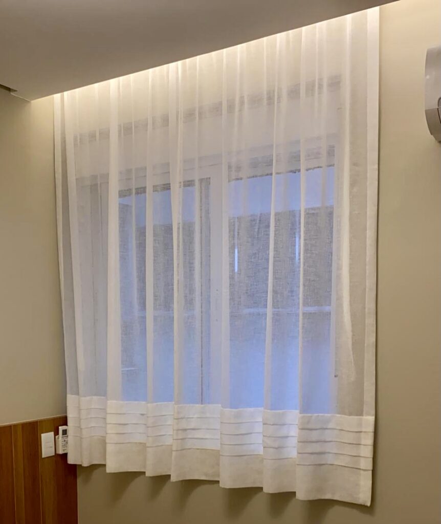 Cortina pregas na sala