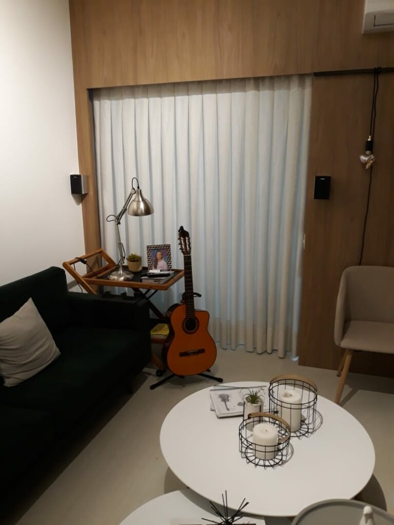 Cortina pregas na sala